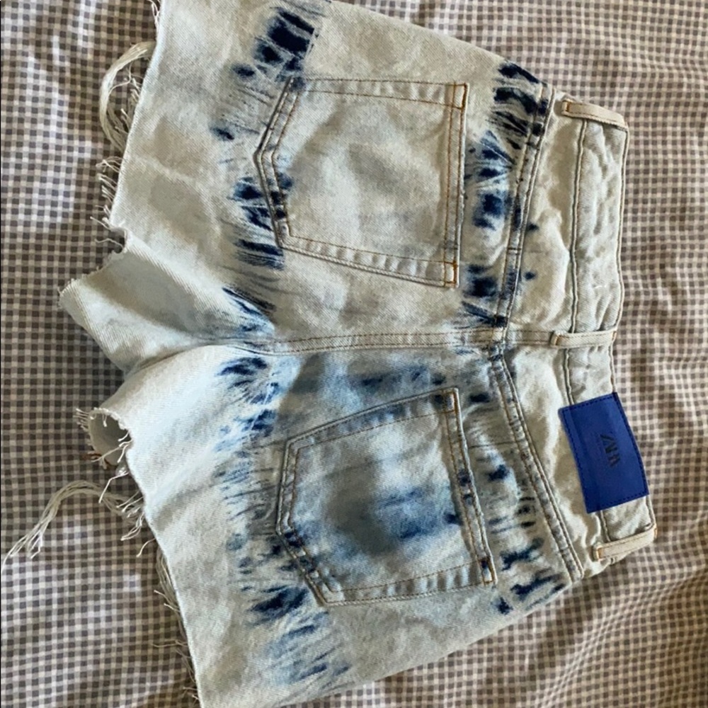 Shorts - Picture 2 of 2